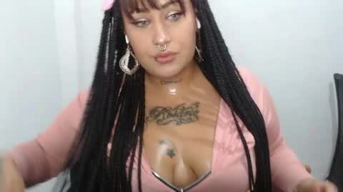 brittanycurvy69 online show from June 17, 5:45 am