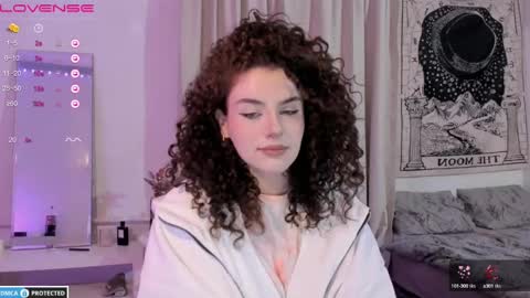 Snapshot of brookchills chatting on February 17, 6:50 pm Brook Help me collect 100 reactions online show from February 17, 6:50 pm