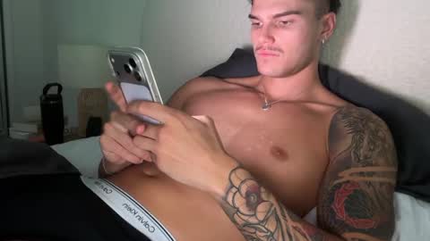 BrooklynTay online show from February 15, 4:48 am