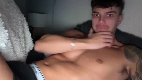 BrooklynTay online show from February 15, 7:51 am