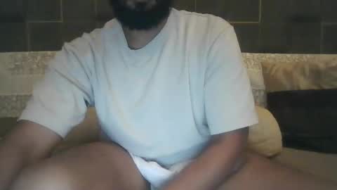 brownbd32 online show from December 19, 8:26 pm