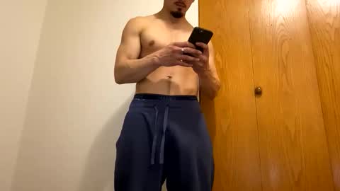 browndaddy4713 online show from April 3, 4:52 am