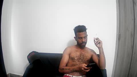 bruce_1111 online show from January 6, 8:24 pm