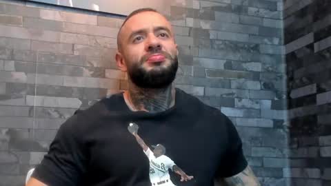 brucedallas online show from June 29, 3:58 am