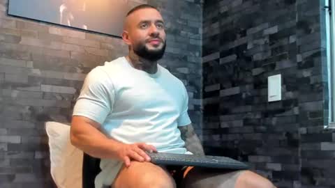 brucedallas online show from July 4, 4:16 am