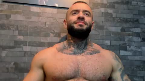 brucedallas online show from July 24, 3:47 am