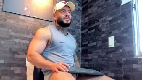 brucedallas online show from April 26, 10:07 pm