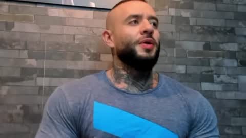 brucedallas online show from August 1, 4:03 am
