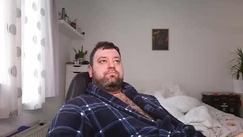 Bruce online show from April 18, 5:53 am