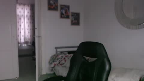 Snapshot of brucemf chatting on February 8, 3:31 pm Bruce online show from February 8, 3:31 pm