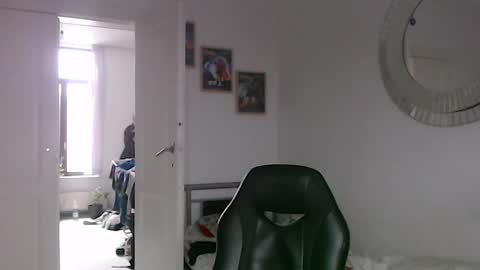 Snapshot of brucemf chatting on February 5, 10:30 am Bruce online show from February 5, 10:30 am