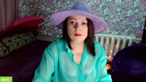 Julia online show from June 24, 9:55 pm