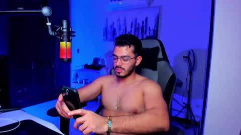 Bruno online show from December 16, 5:03 am