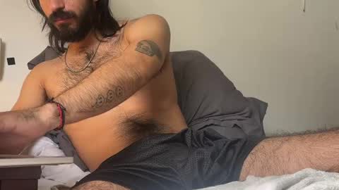 Sebastian online show from April 22, 4:03 pm