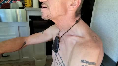 Steve... aka SkinnieDippin aka TimberTramp online show from October 6, 7:31 pm