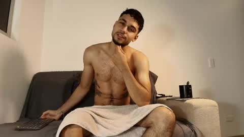 bry_alx online show from June 8, 5:41 am