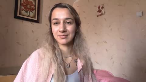 Hello My name is Rose  im new model here and little but shy but curious. online show from November 2, 10:15 am