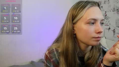 Snapshot of bubblebbb chatting on October 19, 5:23 am Sabrina online show from October 19, 5:23 am