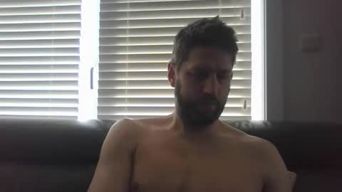 bubblebee1982 online show from March 5, 7:39 am