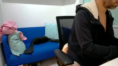 Snapshot of bubblebumdave chatting on December 5, 4:28 pm Bubblebum online show from December 5, 4:28 pm