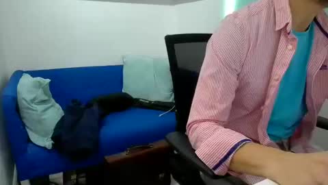 Snapshot of bubblebumdave chatting on December 6, 1:06 pm Bubblebum online show from December 6, 1:06 pm