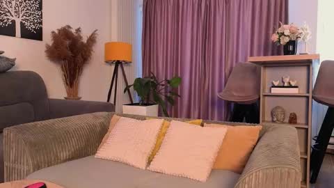 MayaCroft online show from March 13, 2:20 pm