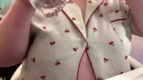 bubblegirl online show from April 25, 2:36 am