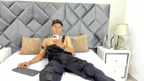 Buda y Cataleya online show from December 14, 3:07 pm