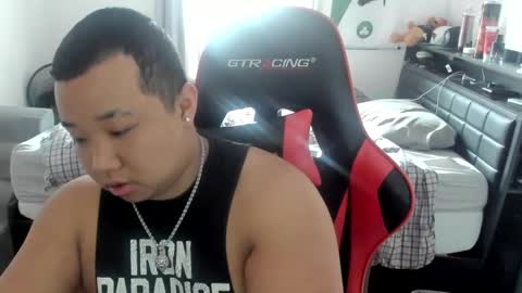 buffsexyman24 online show from March 6, 5:00 pm