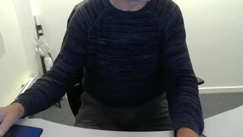 Snapshot of buggemann chatting on September 18, 3:43 am buggemann online show from September 18, 3:43 am