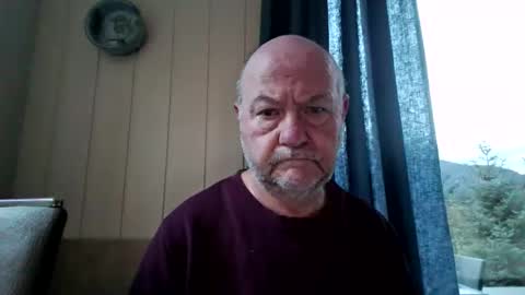 Snapshot of buggemann chatting on September 29, 5:39 am buggemann online show from September 29, 5:39 am