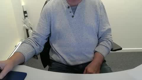 Snapshot of buggemann chatting on October 10, 3:23 am buggemann online show from October 10, 3:23 am