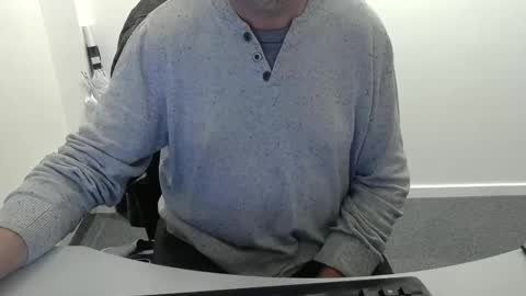 Snapshot of buggemann chatting on October 22, 2:48 am buggemann online show from October 22, 2:48 am