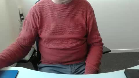 Snapshot of buggemann chatting on October 1, 6:45 am buggemann online show from October 1, 6:45 am