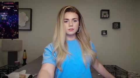 buitifulblonde online show from April 4, 12:39 am