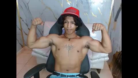 bull_cam online show from February 1, 1:35 am