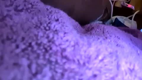 bunniandcryme online show from December 5, 12:32 am