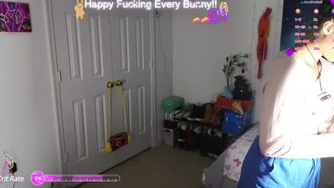 Snapshot of bunnycheekz chatting on February 9, 11:04 pm Tokki  bunny  online show from February 9, 11:04 pm