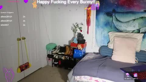 Snapshot of bunnycheekz chatting on February 6, 11:48 pm Tokki  bunny  online show from February 6, 11:48 pm