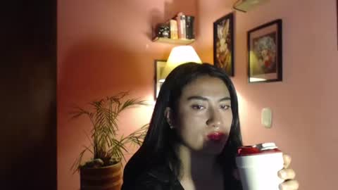 bunnyEmilyR0s33 online show from July 14, 7:46 am