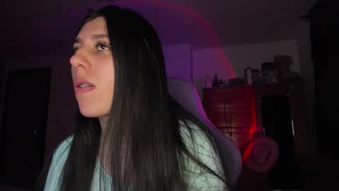 Snapshot of bunnyy09 chatting on September 29, 2:10 am Jess online show from September 29, 2:10 am