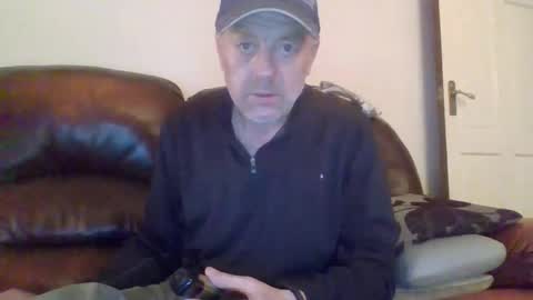 burnleyguy1977 online show from May 9, 2:28 am