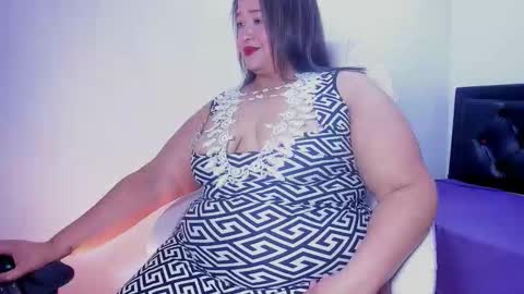 busty juicyy online show from February 23, 1:35 pm