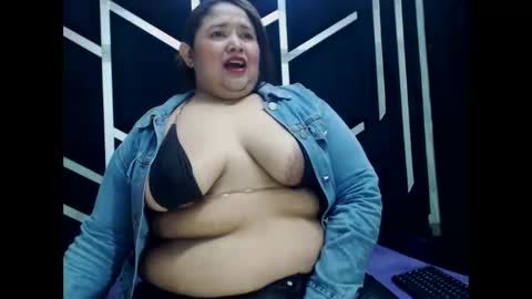 busty juicyy online show from February 7, 3:20 am