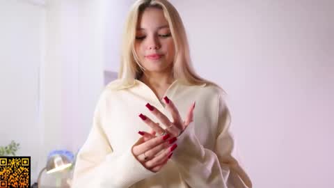 butteflai online show from October 27, 7:52 am