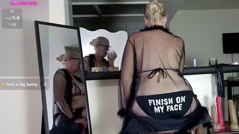 Bee and John online show from January 19, 12:53 am