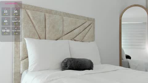    online show from December 22, 9:43 pm