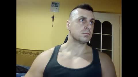 bzykacz1988 online show from December 16, 4:13 pm