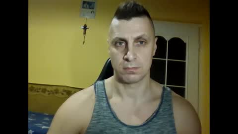 bzykacz1988 online show from December 20, 11:44 pm