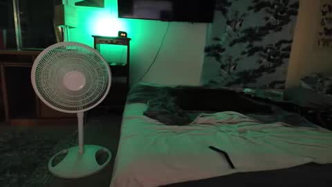 c2cmee online show from April 11, 9:24 am